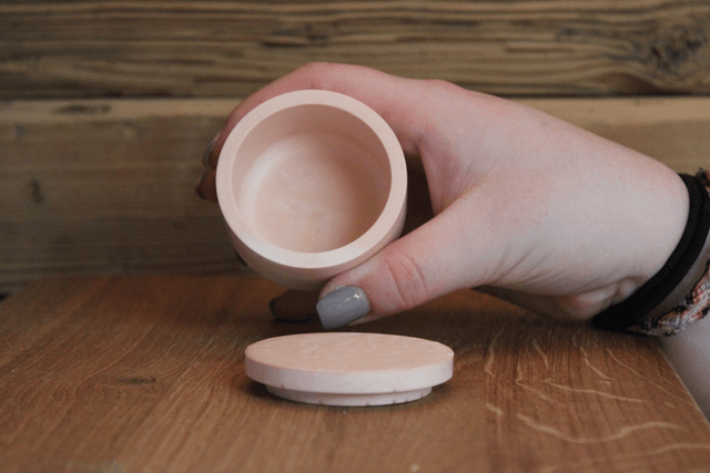 Petite boite ronde rosée