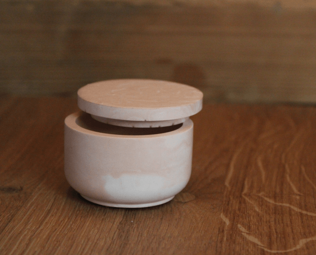 Petite boite ronde rosée