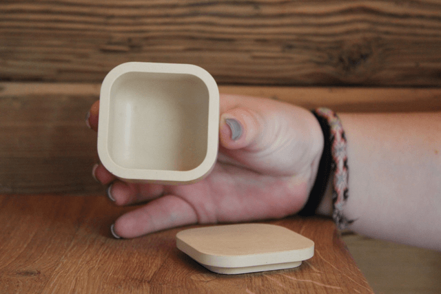 Petite boite carré beige