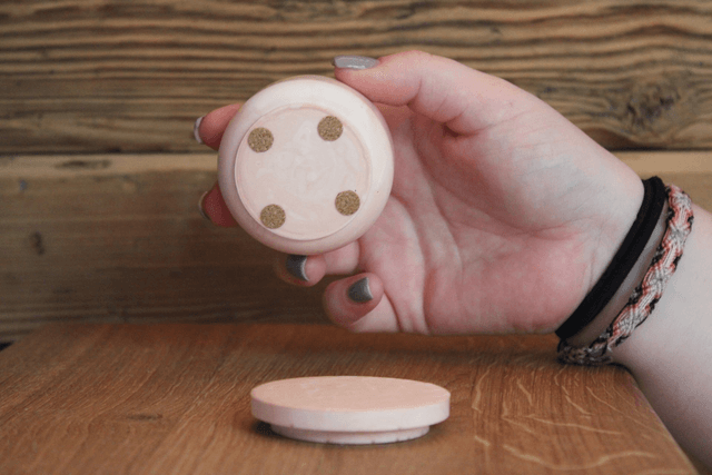 Petite boite ronde rosée